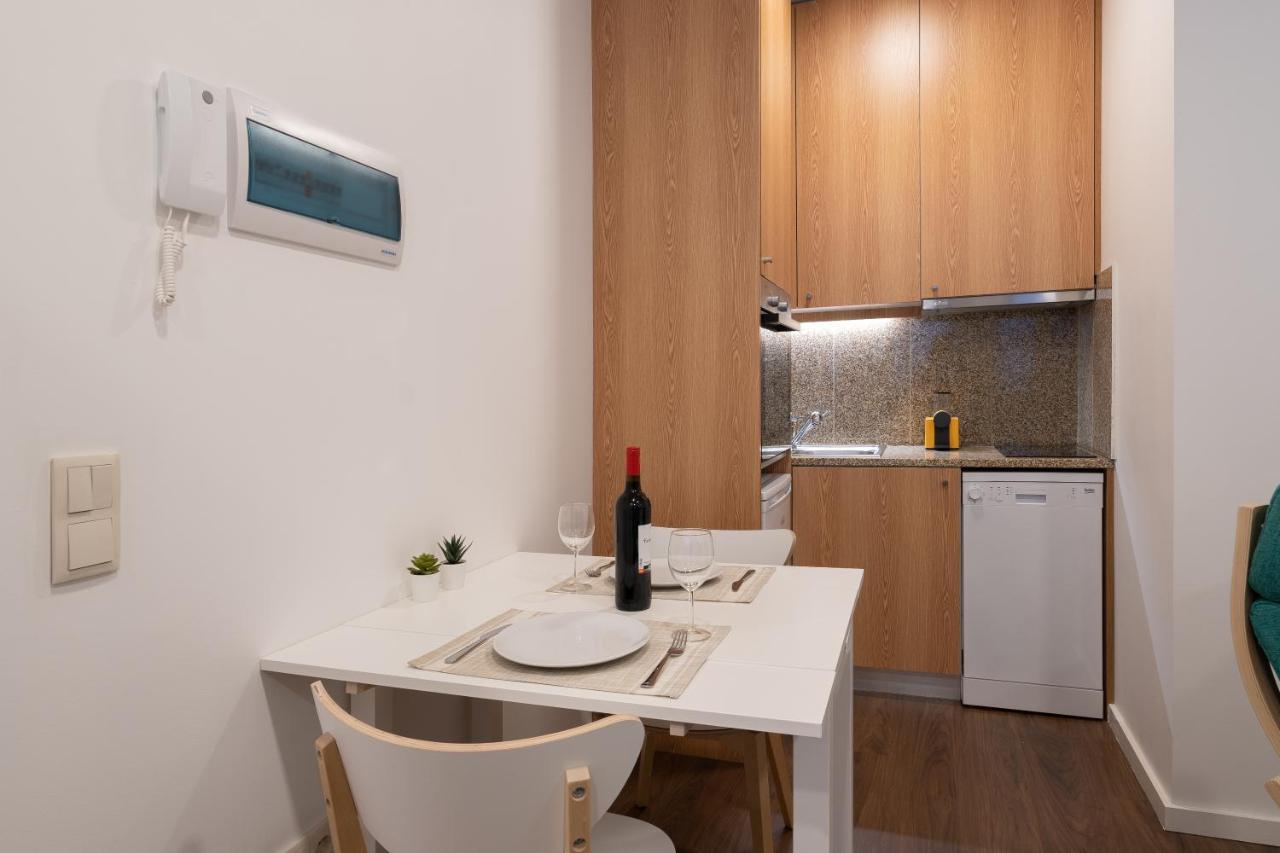 Host Wise - Modern With Terrace - Walk Everywhere Apartamento